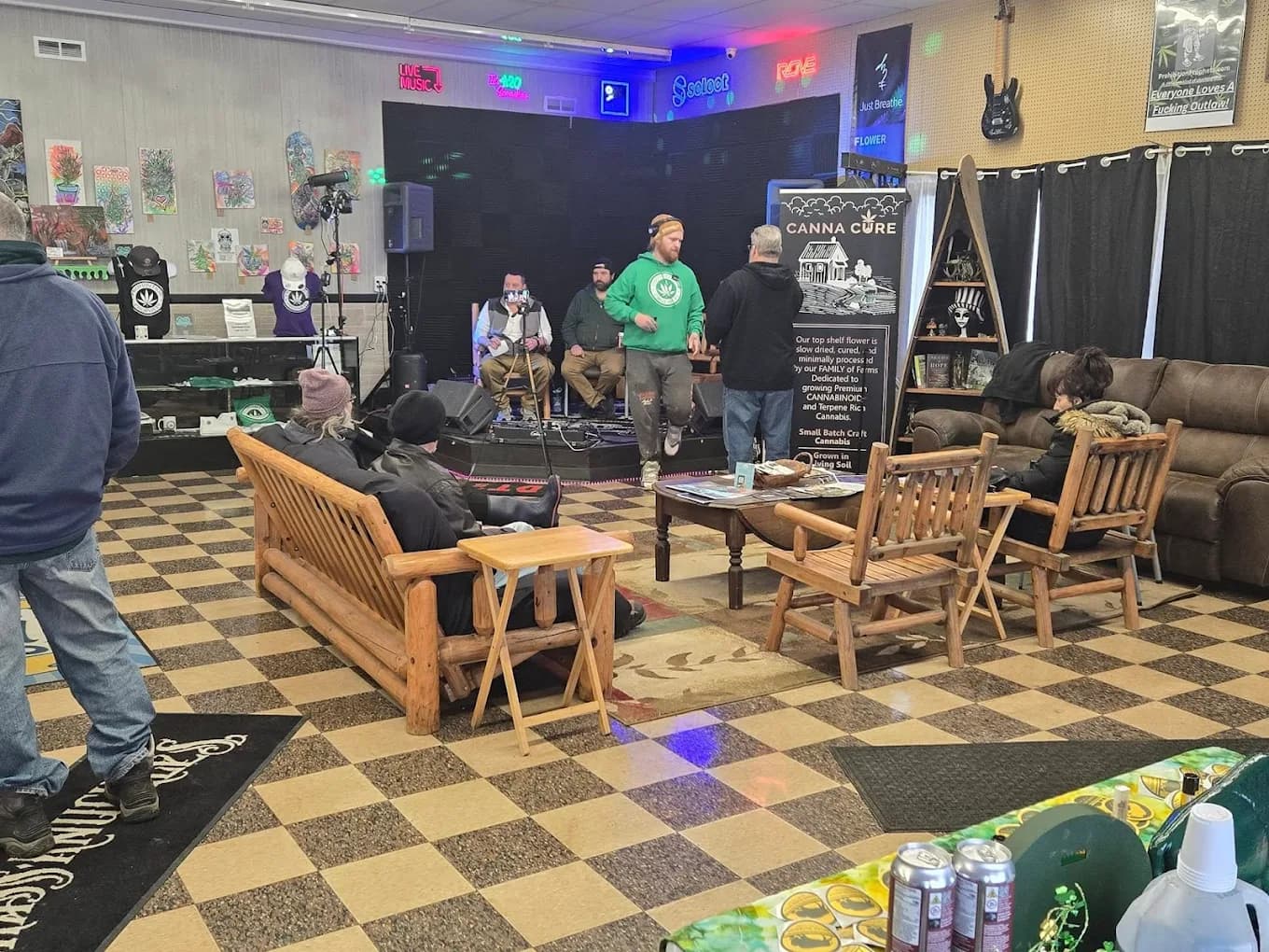 Crowd lifestyle shot 2